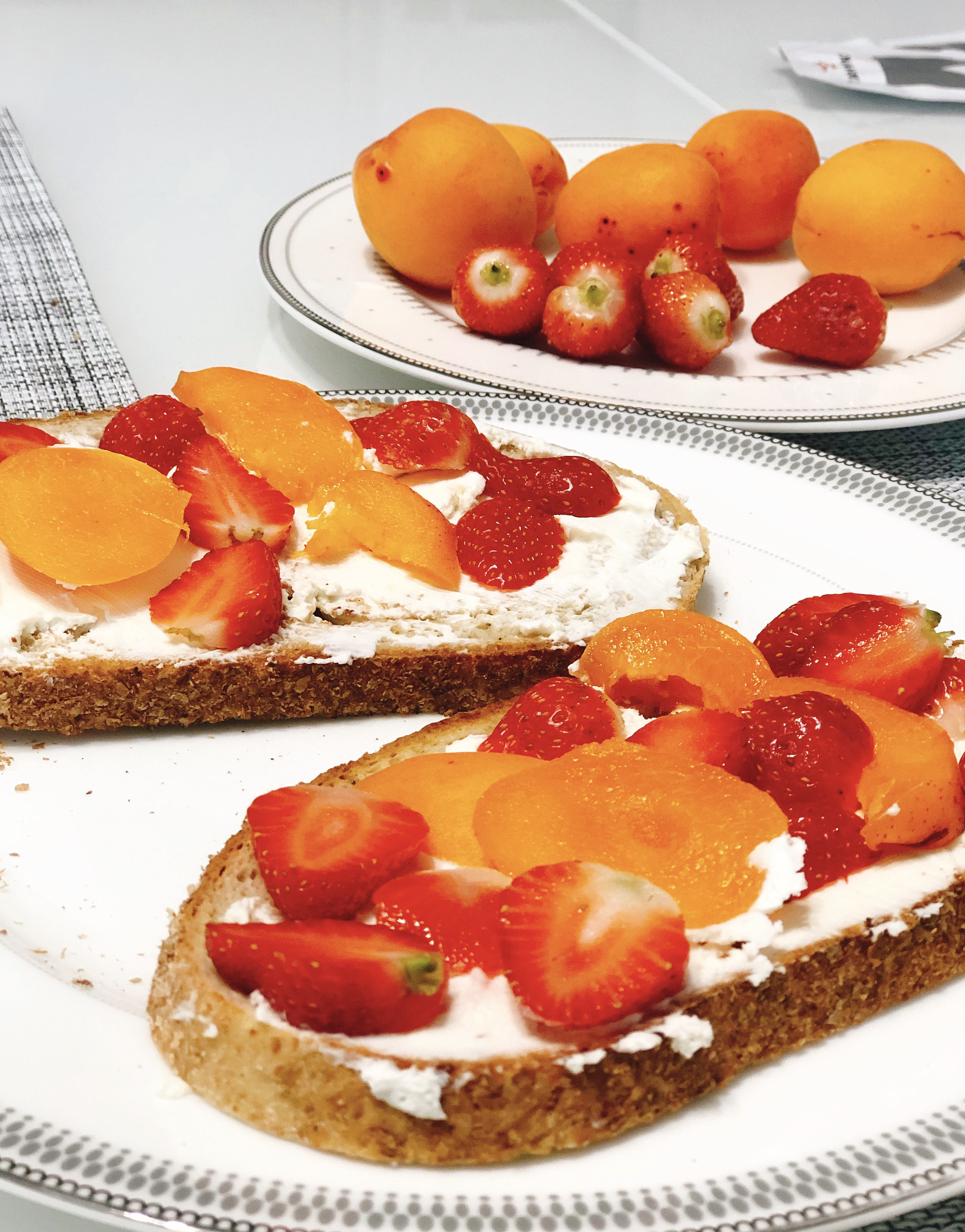 strawberry and apricot toast with cream cheese