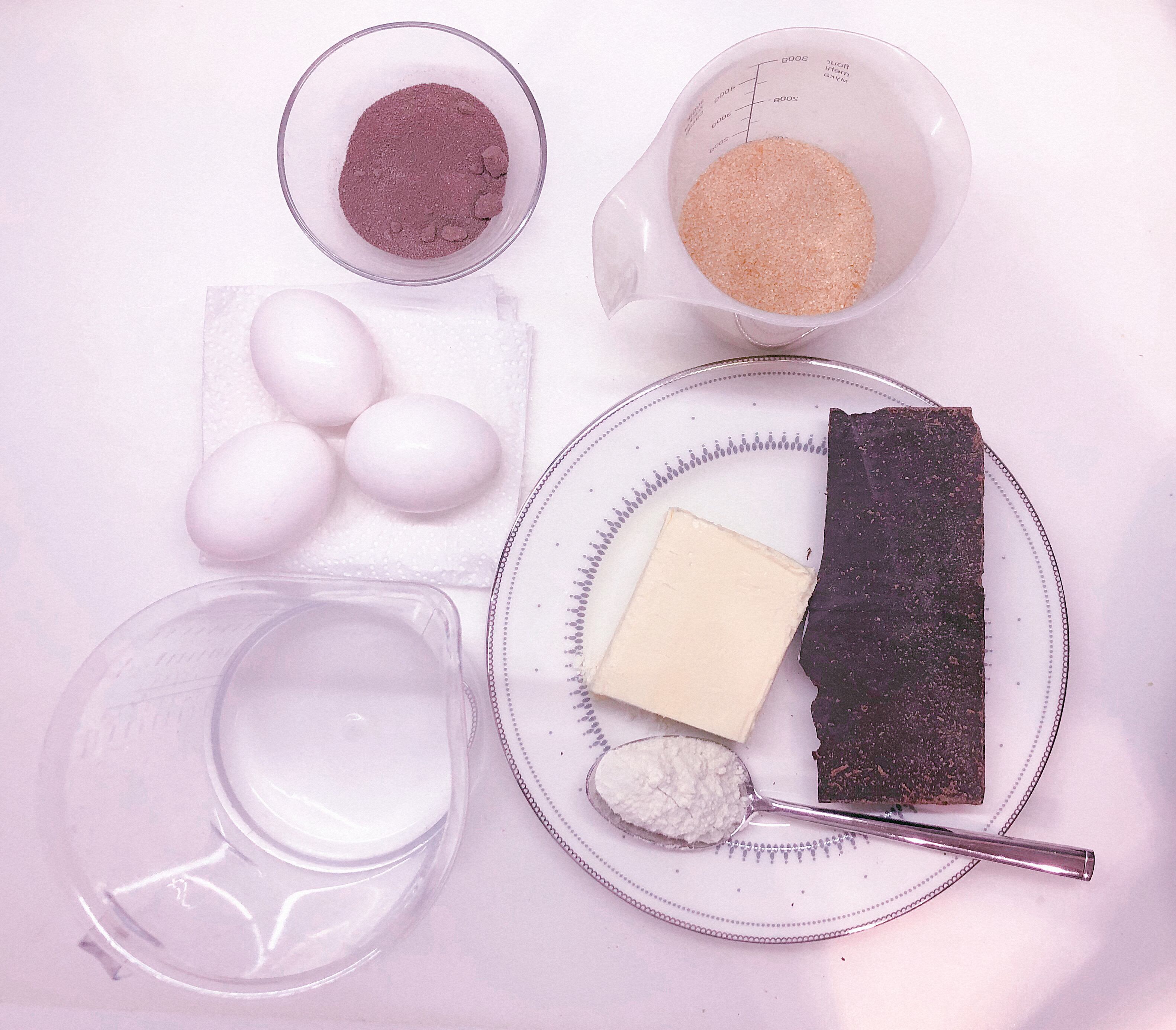 Ingredients for truffle cake